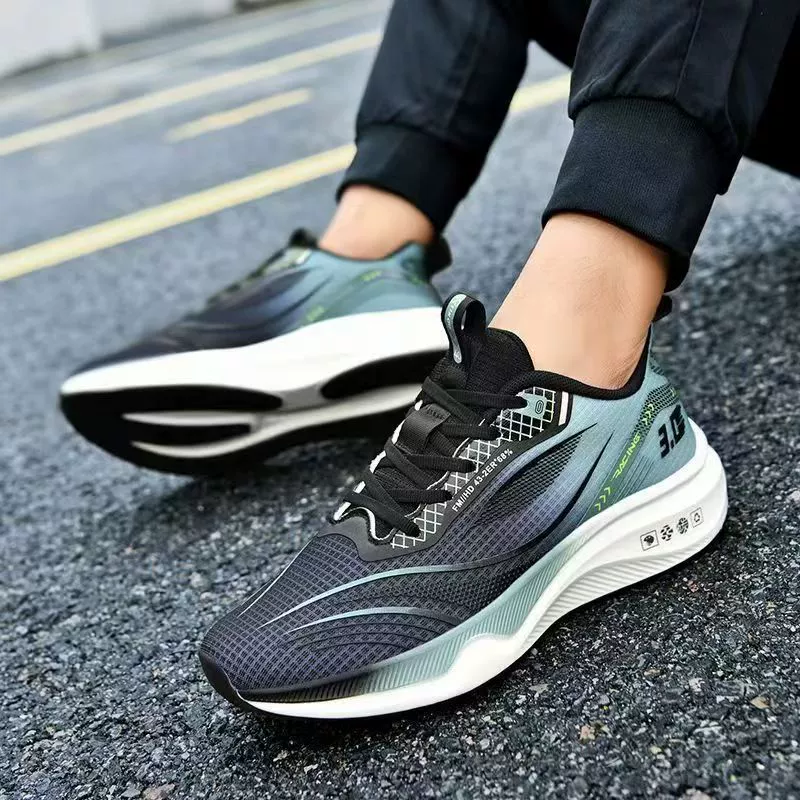 Трансграничная 2024 весна и лето новая летающая обувь модная повседневная легкая спортивная обувь мягкая подошва внешней торговли мужская обувь