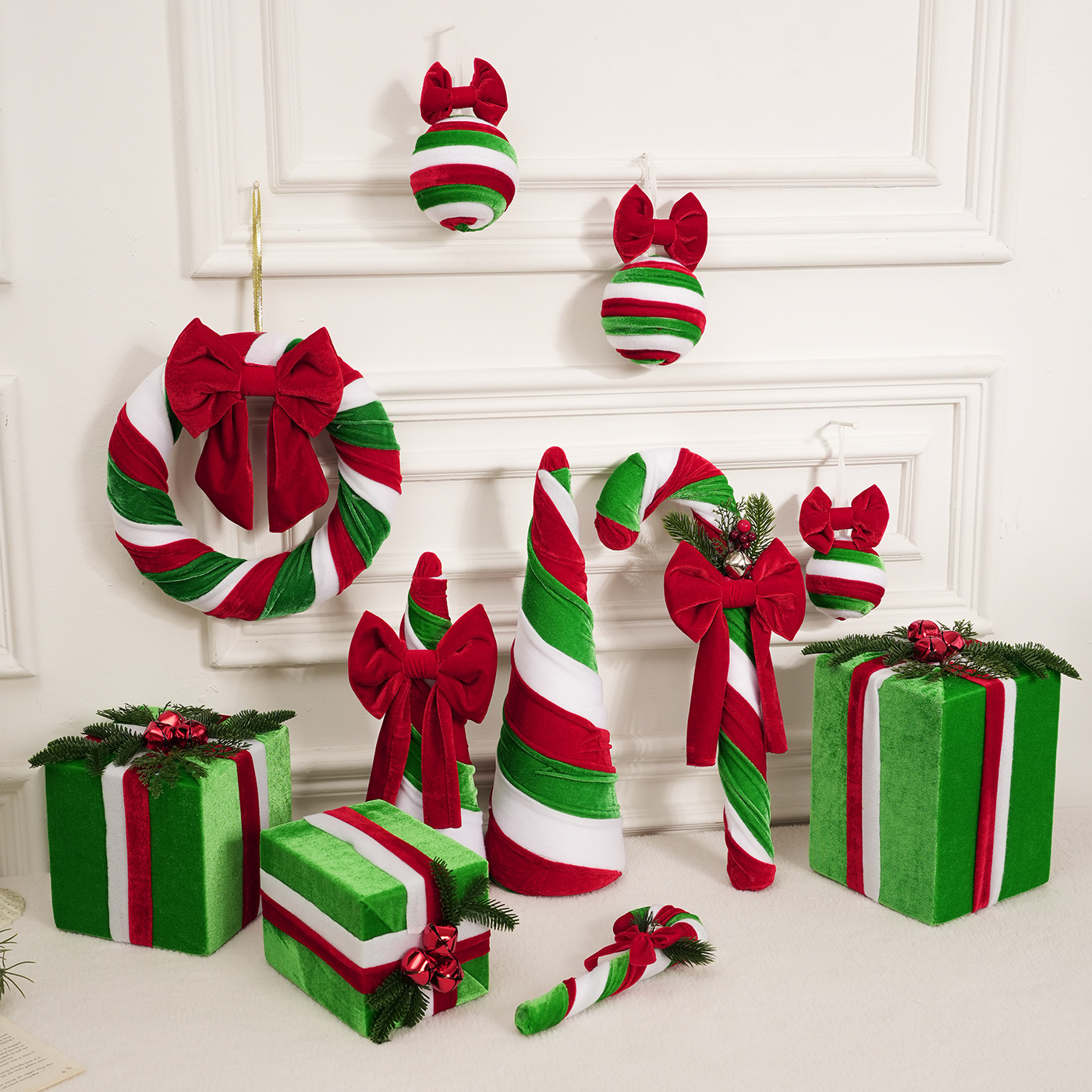 Decoración de Navidad rojo verde veludo adornos colgantes dulces árbol de Navidad vestido colgantes diseño de la escena de vacaciones