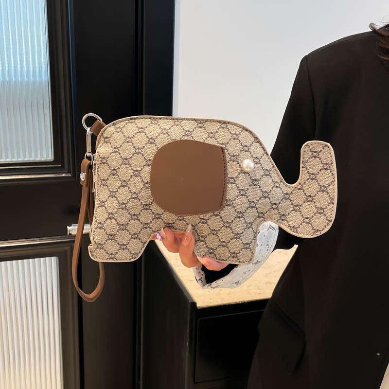 Elefante embrague mujer dibujos animados moda cena nuevo estilo retro personalidad verano exquisito 2025 bolso de mano