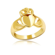 跨境欧美风镀金皇冠爱心戒指男女通用商务馈赠饰品钛钢铸造戒指女