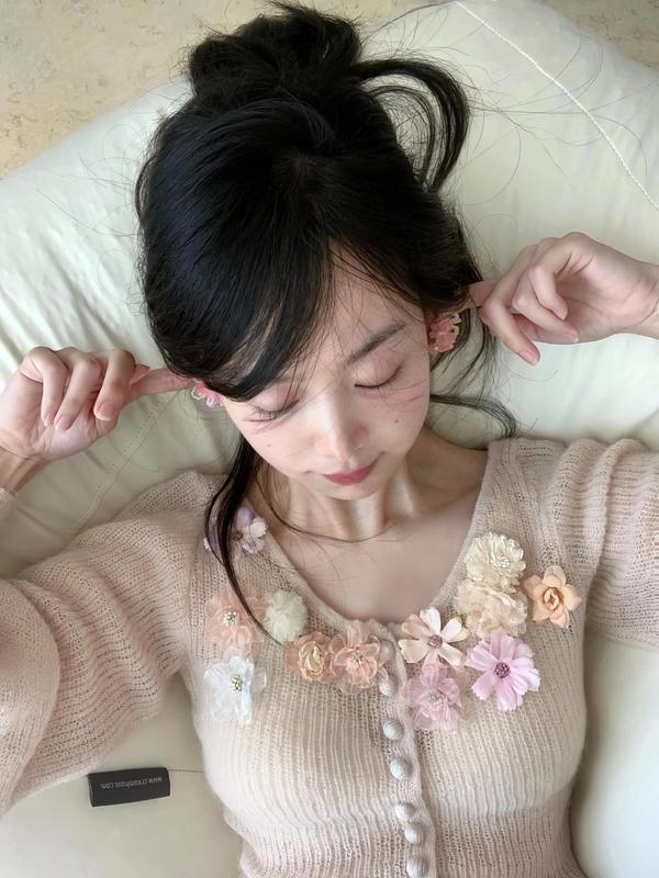 法式甜美温柔手工订花针织开衫女春秋外搭高级感气质绝美毛衣上衣|undefined