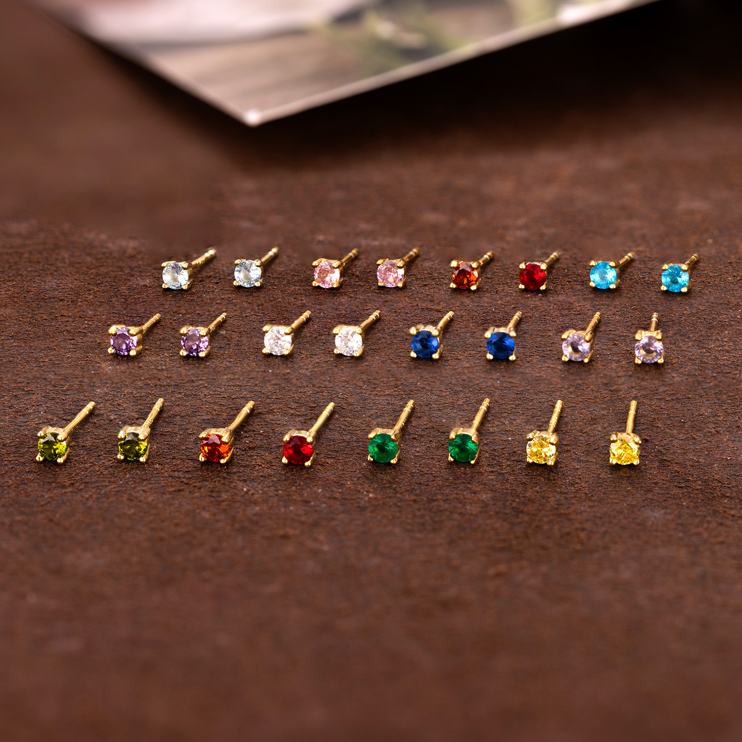 Cubic Zirconia And Pearl Stud Earrings For Everyday Wear_voghion.com