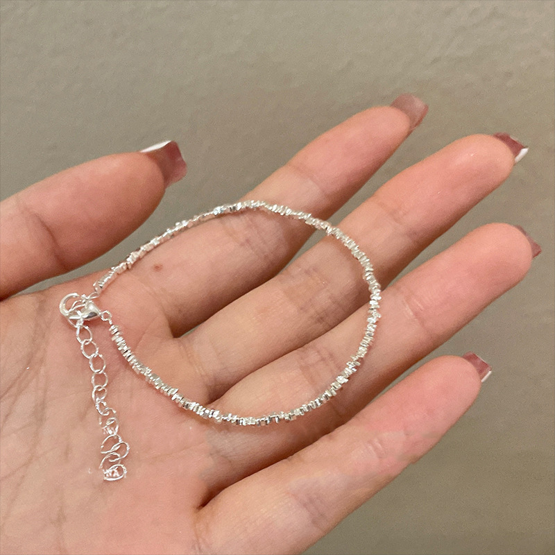 Collar con diseño de mariposa y flor, diseño de nicho moderno, cadena para clavícula, versátil, sensación de alta gama, fabricante de joyería para mejores amigas