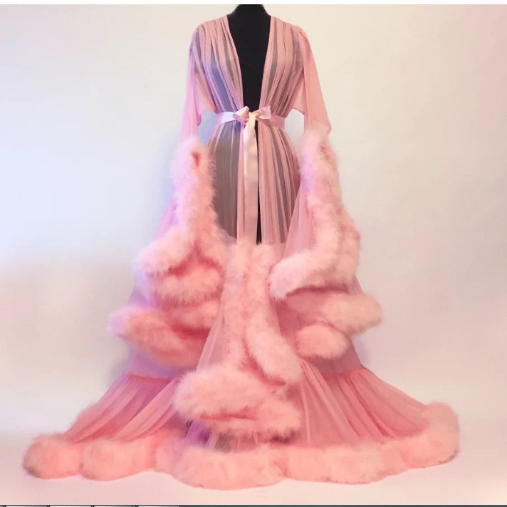 Fabricantes de lencería sexy europea y americana suministro directo ver-a través de sexy pluma campana manga trailing vestido