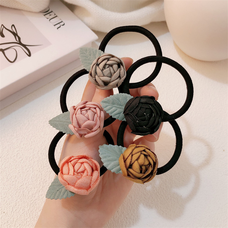 El viento francés pequeño anillo de cabello de rosa para mujeres de alto nivel de ardor de flores de borde de cabeza de correa de cabello para chicas