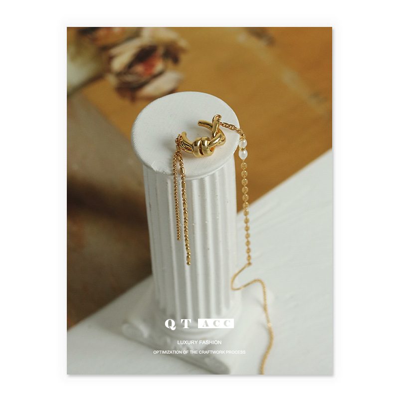 Latón chapado 18K oro real Corea del Sur temperamento de hadas de una sola pieza pendientes de la Perla del oído de alambre de bobinado de diseño del oído clip de hueso femenino