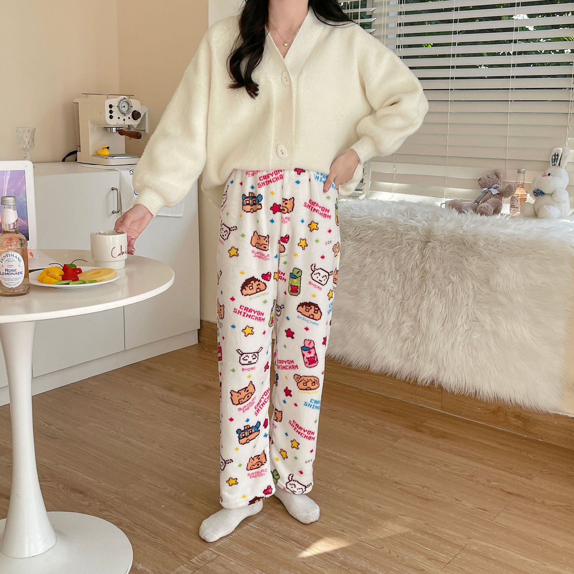 Dibujos Animados crayón pijamas de las mujeres coral fleece Otoño e Invierno engrosada nueva casa casual franela pantalones calientes