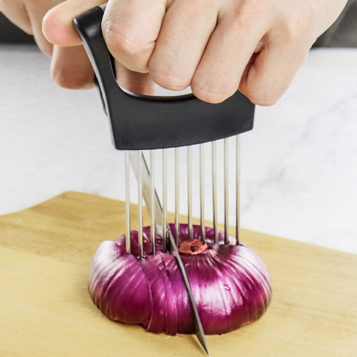 Stainless steel onion needle kitchen gadget hand guard slicer holder pipe handle onion insert onion fork meat loosener
