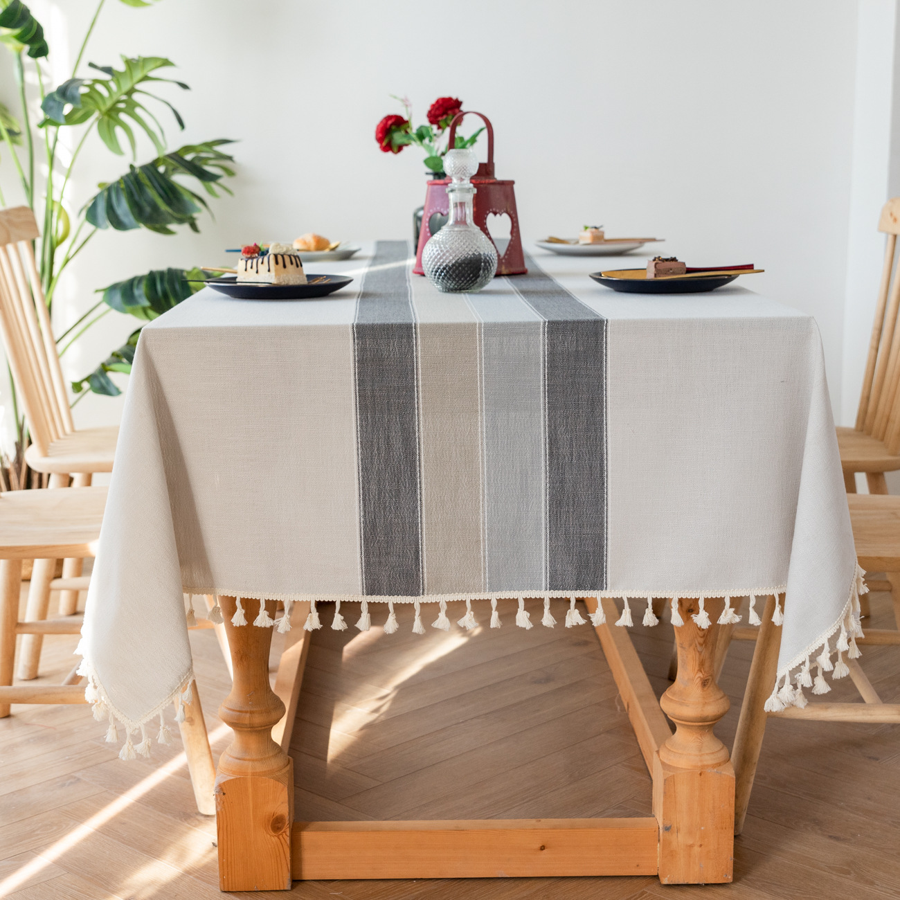 흰색 회색 술 식탁보를 남겨두세요