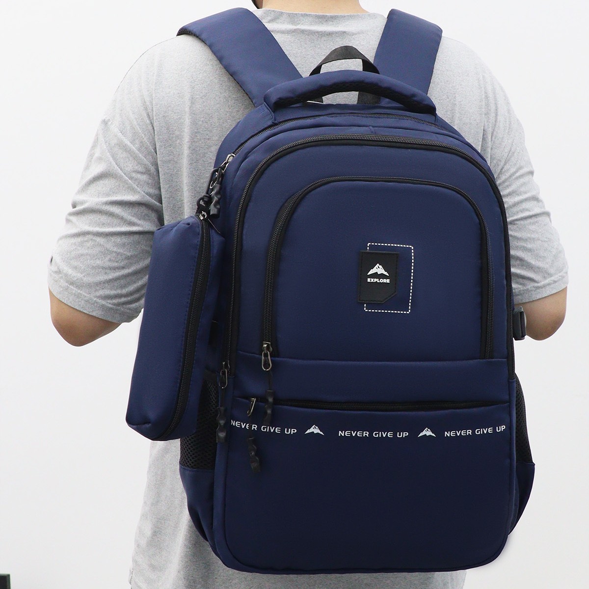 现货跨境新款字母男士双肩包潮流户外收纳旅行包百搭轻便运动背包