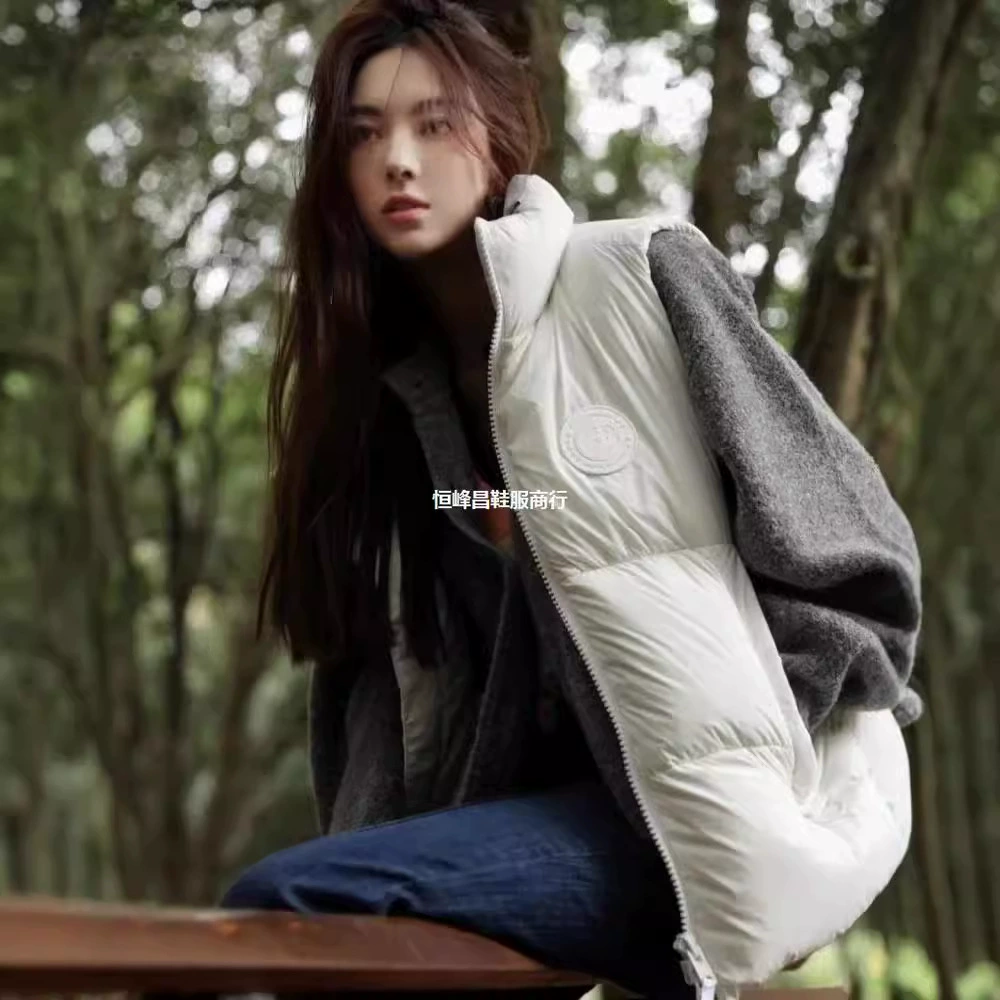 Down jacket, vest, warm capsule with down, (Physicals), white clothing