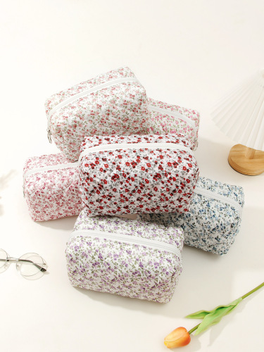 Berg Box Bag Cotton Travel Floral Makeup Bag Small Floral Storage Portable Quilted Cotton Ins Bag Factory
