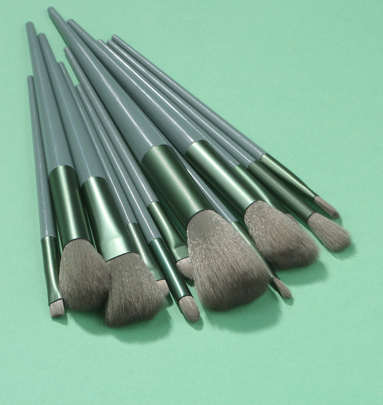 13 unids cuatro estaciones verde maquillaje cepillo traje bolsa de tela portátil suave pelo Blush cepillo sombra de ojos cepillo profesional maquillaje herramientas