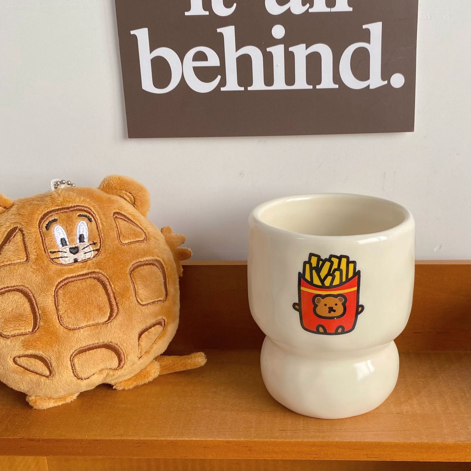 피부색 감자튀김 곰