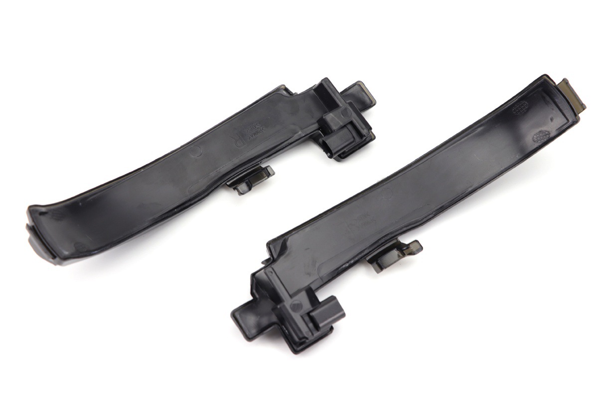 Suitable for Volvo S60 S80 V40 Ii V60 Cc V70 Iii Rearview Mirror Running Water Turn Signal