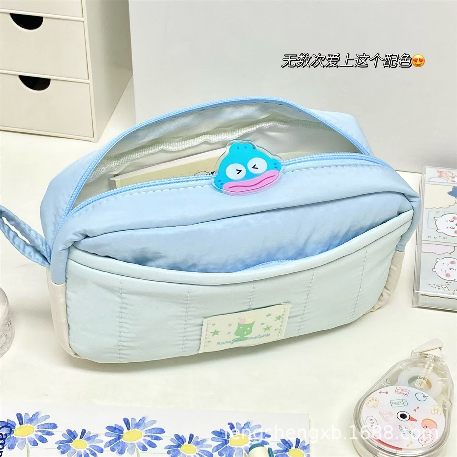 파란색과 흰색 색상 매칭