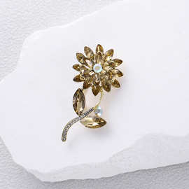 韩版高级感轻奢水晶花百搭胸针女简约OL风小众西服别针扣山茶花