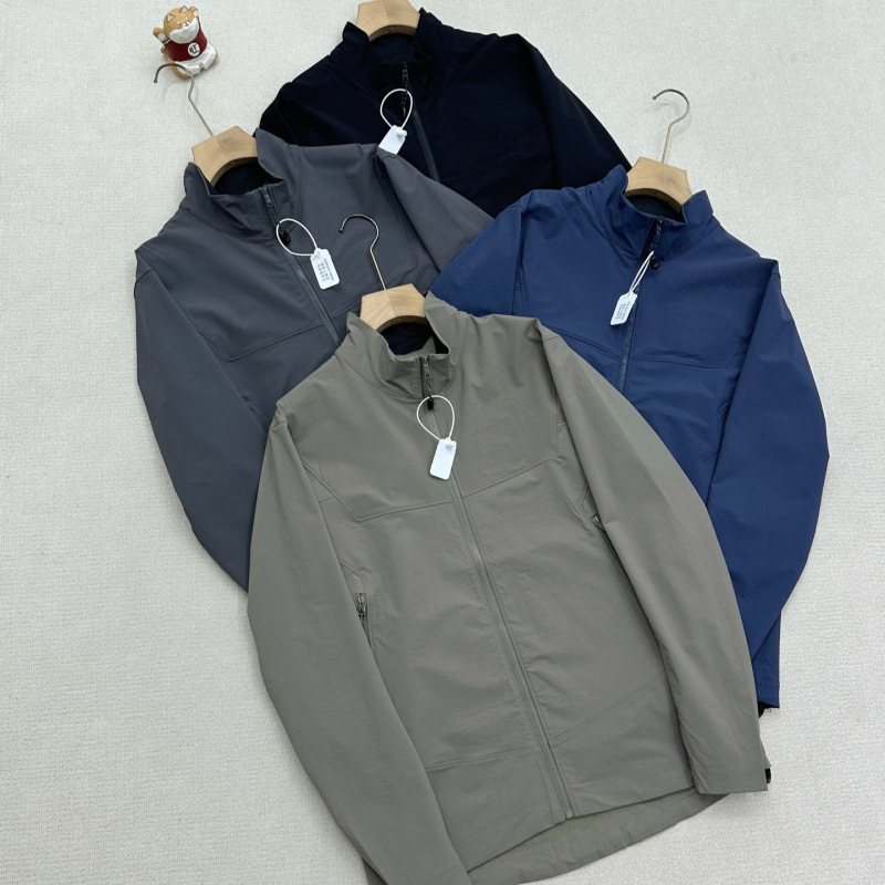 04019 Spring and Summer New Men's Sports Casual Stand-Up Collar Soft Shell Windproof Jacket 04019 Spring and Summer New Men's Sports Casual Stand-Up Collar Soft Shell Windproof Jacket