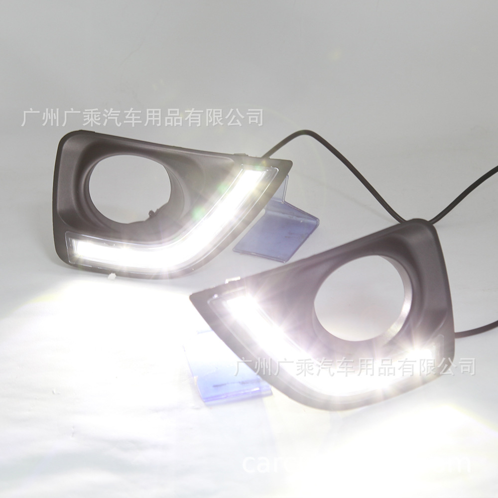 Adecuado para 10-13 años Toyota Ruizhi Luz de marcha diurna pequeña Ruizhi Luz de marcha diurna [alta configuración · 3 colores]