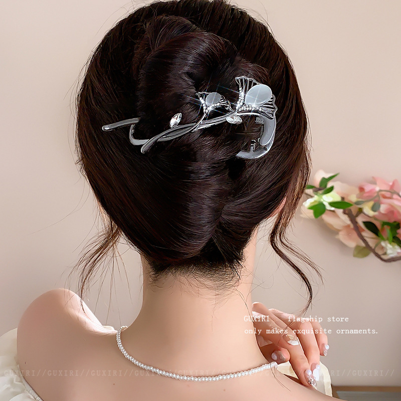 蝶結びタッセルヘアクリップ 女性用 後頭部用 2025年新作 高級ツイストワンワードクリップ 高級感のあるヘアクリップ ヘアアクセサリー|undefined