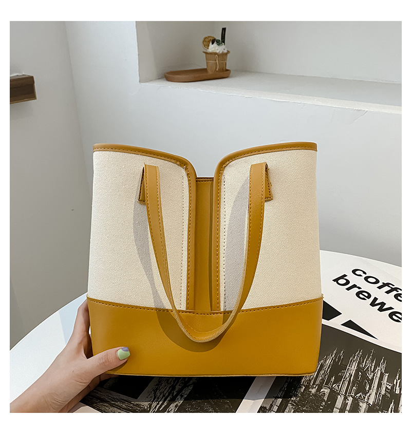 Korean Style Simple Stitching Contrast Color One-shoulder Diagonal Tote Bag display picture 8