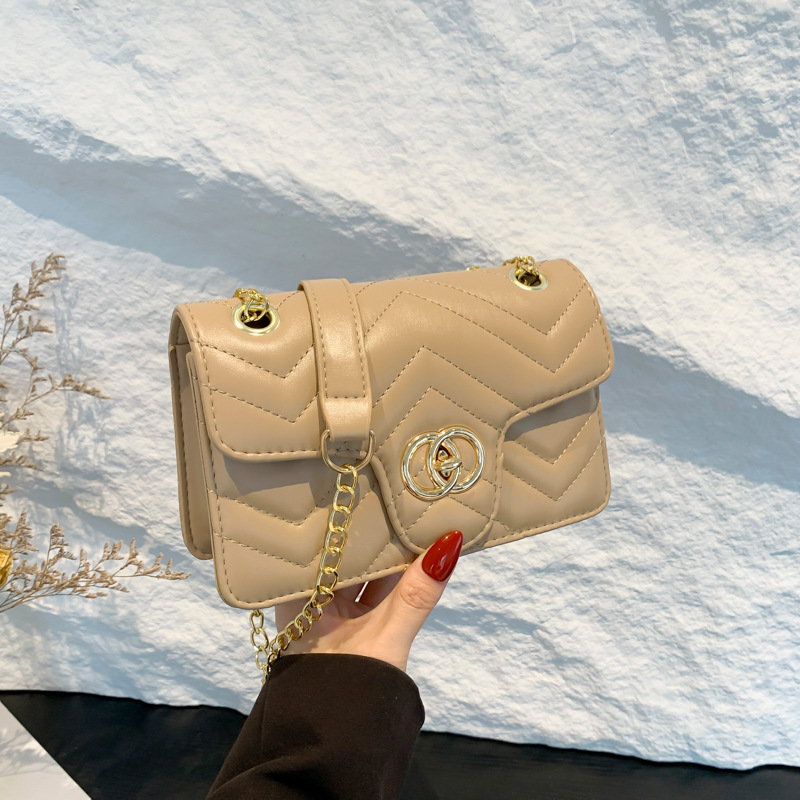 Bolsos de estilo extranjero para mujeres 2024 nuevo estilo bolso de cadena bordado bolso de estilo minimalista bolso de hombro bolso de moda