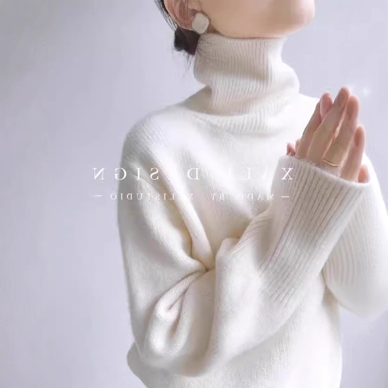 法式温柔软糯白色高领毛衣女秋冬宽松慵懒高级感堆堆领针织打底衫
