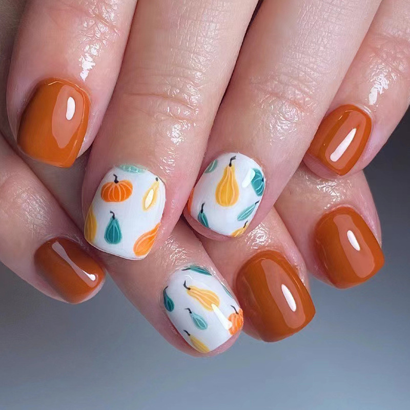 Cross-Border Hot-Selling 25Th Thanksgiving Autumn and Winter Warm Brown Colorful Pumpkin Short Square Nail Polish Glossy Foreign Trade Nail Art 24 Pieces