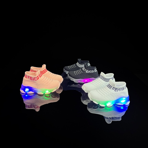 Boys and girls fly knit sports socks and shoes with LED lights for summer new style breathable elastic slip-on children's shoes