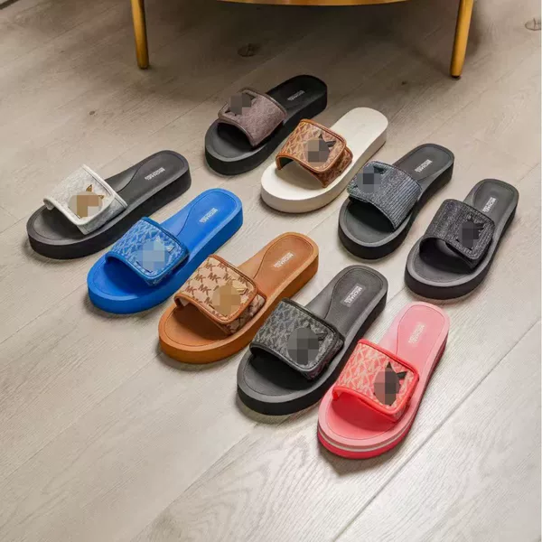 2026 Summer Bestseller MK Brand Casual Thick-Soled Non-Slip Velcro Slip-On Soft-Soled Durable Beach Sandals Wholesale