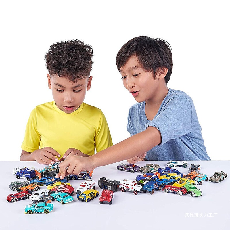 Alloy Racing Car Track, Crash-Resistant Toy Car, Boys' Children's Racing Vehicle with Metallic Texture Alloy Racing Car Track, Crash-Resistant Toy Car, Boys' Children's Racing Vehicle with Metallic Texture