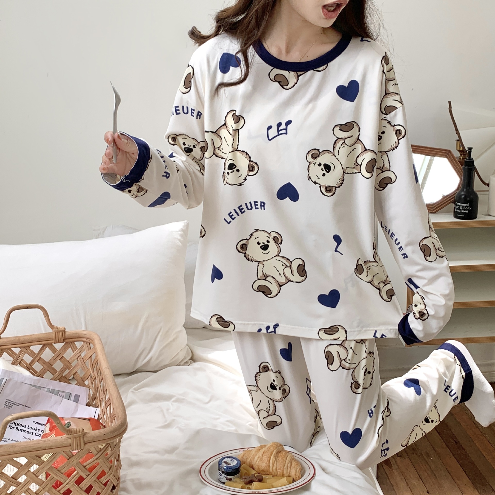 Invierno de la muchacha del oso pijamas algodón artificial cuello redondo suéter manga larga 2023 Nuevo Hogar dulce desgaste con el cojín pecho traje