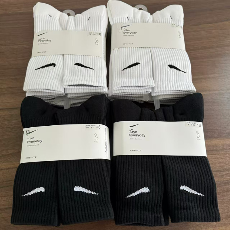 New Cross-Border Suwannaisk Towel-Soled Sweat-Absorbent, Breathable, Non-Slip High-Tube Black and White Pure Cotton Socks, Pack of Six Pairs
