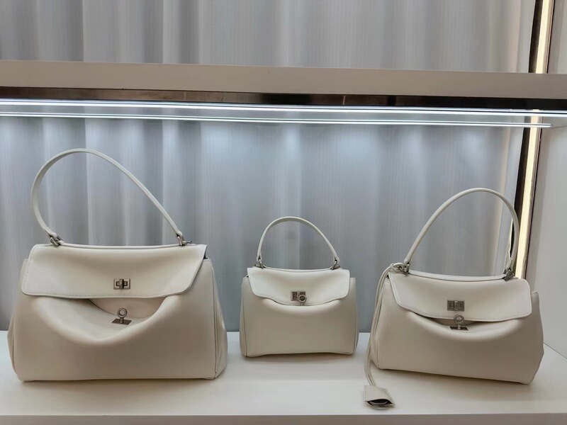 B's 新しいロデオ本革ハイエンドレイジースタイルロックバッグ脇の下バッグシングルショルダークロスボディバッグカジュアル通勤トレンド|undefined