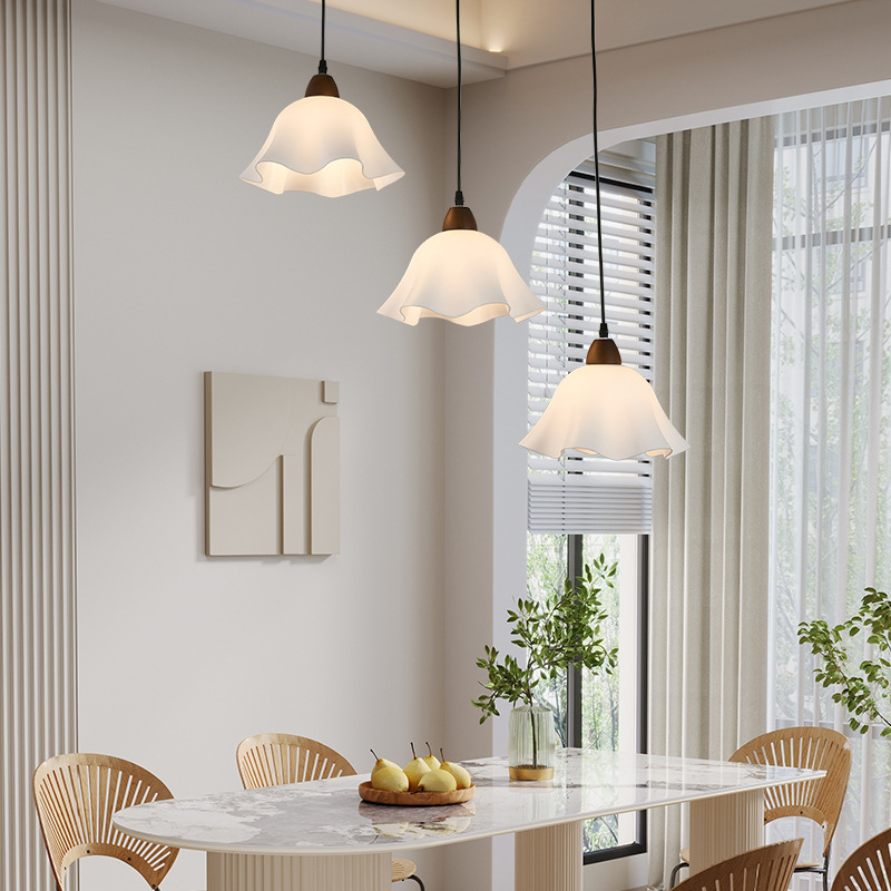 Lámpara colgante de estilo japonés con campanas de viento de madera, estilo nórdico color crema, para pasillo, entrada, comedor.