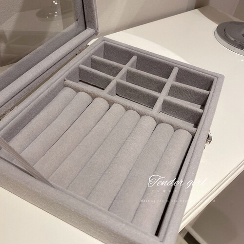 Accessories jewelry box, simple gray earrings, earrings, necklaces, and rings storage box, large-capacity portable storage with a sense of design