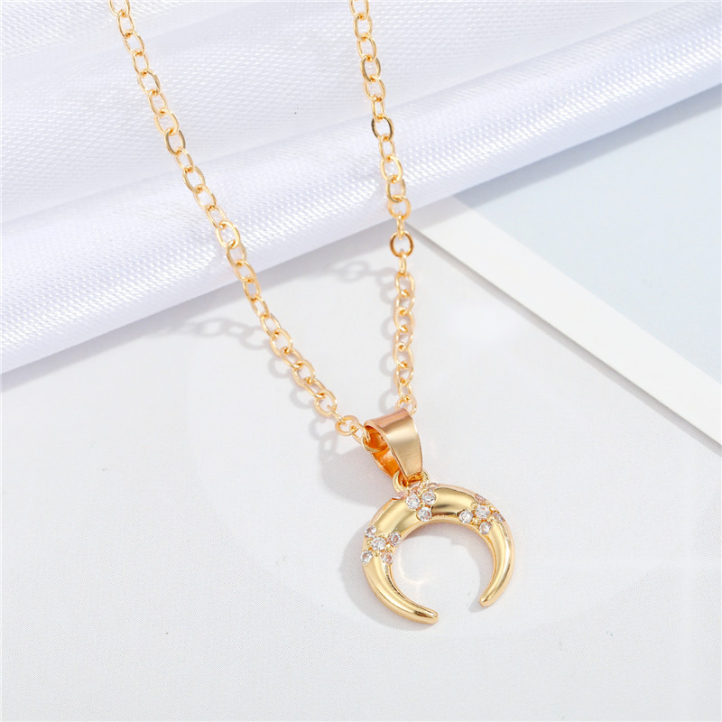 Europe And America Cross Border New Accessories Fashion Personality C- Shaped Earrings Necklace Simple Retro Diamonds Necklace Pendant Set display picture 4