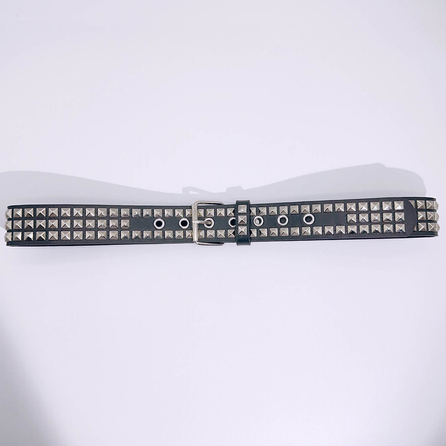 Nuovo profumo Cross Border Europa e America Cintura con rivetto a perline quadrate Cintura in metallo a piramide Uomo e donna Cintura Cross Border Punk Hardware Denim_voghion.com