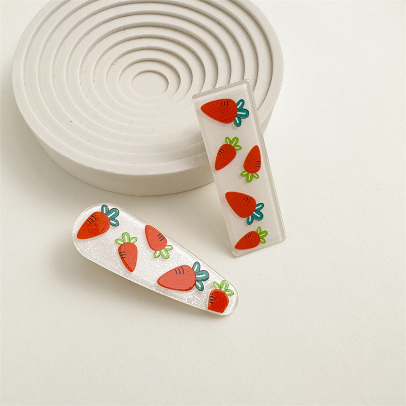 Women's Sweet Fruit Carrot Plastic Resin Hair Clip display picture 2
