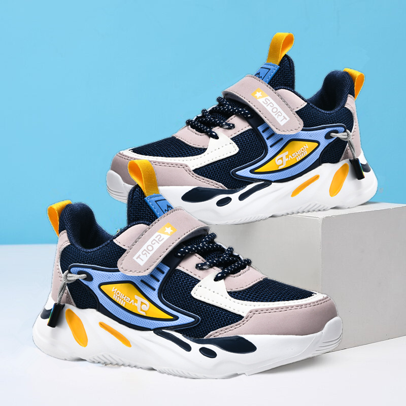 Zapatos deportivos para niños al por mayor, primavera y otoño 2024, nuevos zapatos infantiles transpirables e impermeables para correr, zapatos de cuero para estudiantes más grandes