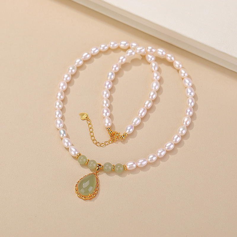 Dây chuyền bạc S925 mạ vàng đính ngọc trai nước ngọt và ngọc Hotan hình giọt nước — Bộ chuỗi