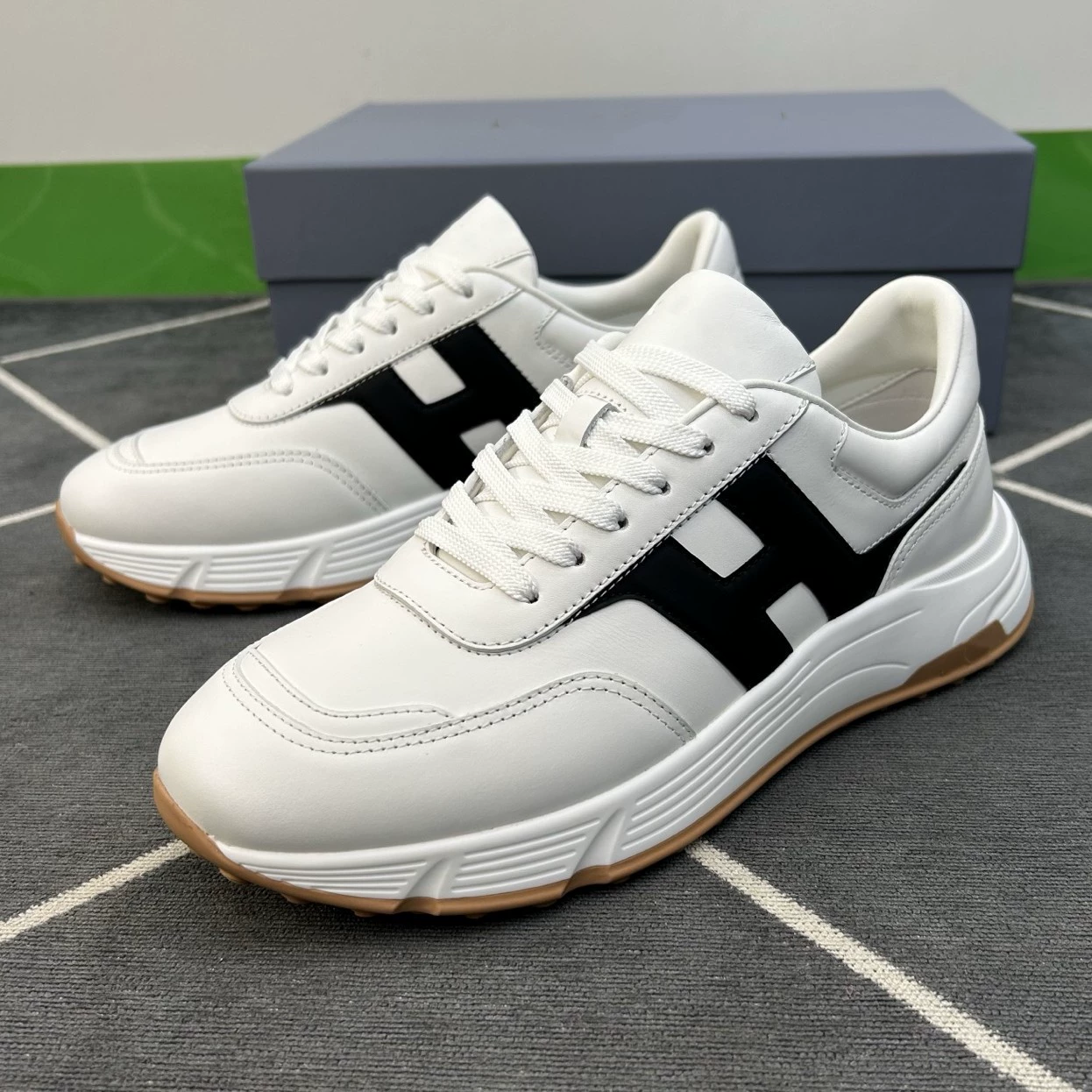 Повседневная спортивная обувь из воловьей кожи с сращенной сеткой для мужчин, дышащие кроссовки, мужские кроссовки для бега, новая дорожная обувь для вождения