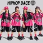 男孩表演街舞儿童节演出服