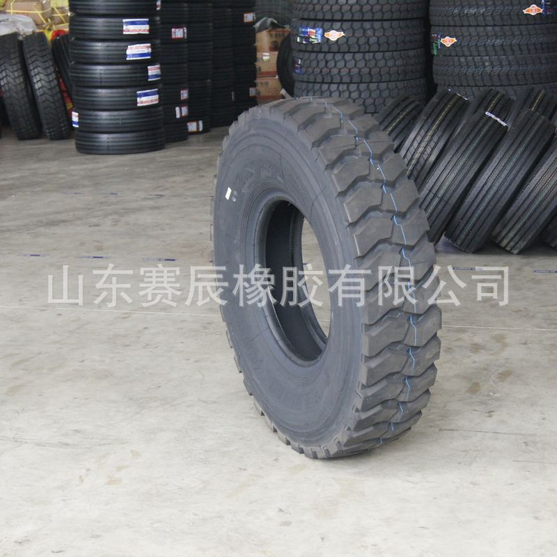 1200r20货车钢丝轮胎 前四后八卡车拖车轮胎 渣土车子午线轮胎