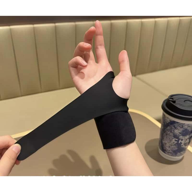 Wrist brace for sprains, tendon sheath protection, wrist support for men and women, sports joint wristband for pain and strain relief, fitness