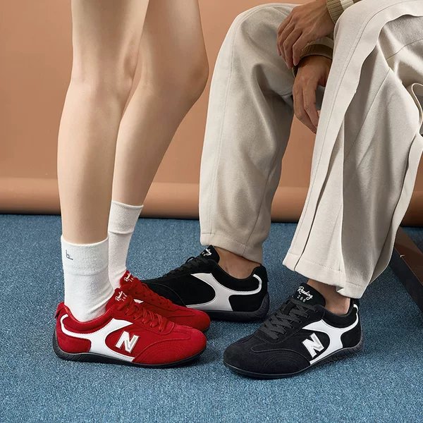 Carefully Selected New Balance Red Racing Trainers for Women, 2026 Winter New Retro Sports Shoes with Soft Soles for Running