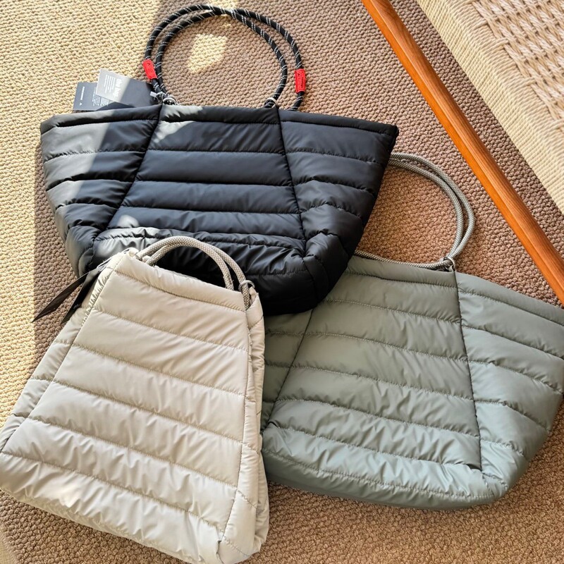 Cross-Border Top-Selling Foldable Tote Large Capacity Lightweight Commuter Shoulder Bag Fashion Trendy Bag down Jacket Handbag Cross-Border Top-Selling Foldable Tote Large Capacity Lightweight Commuter Shoulder Bag Fashion Trendy Bag down Jacket Handbag