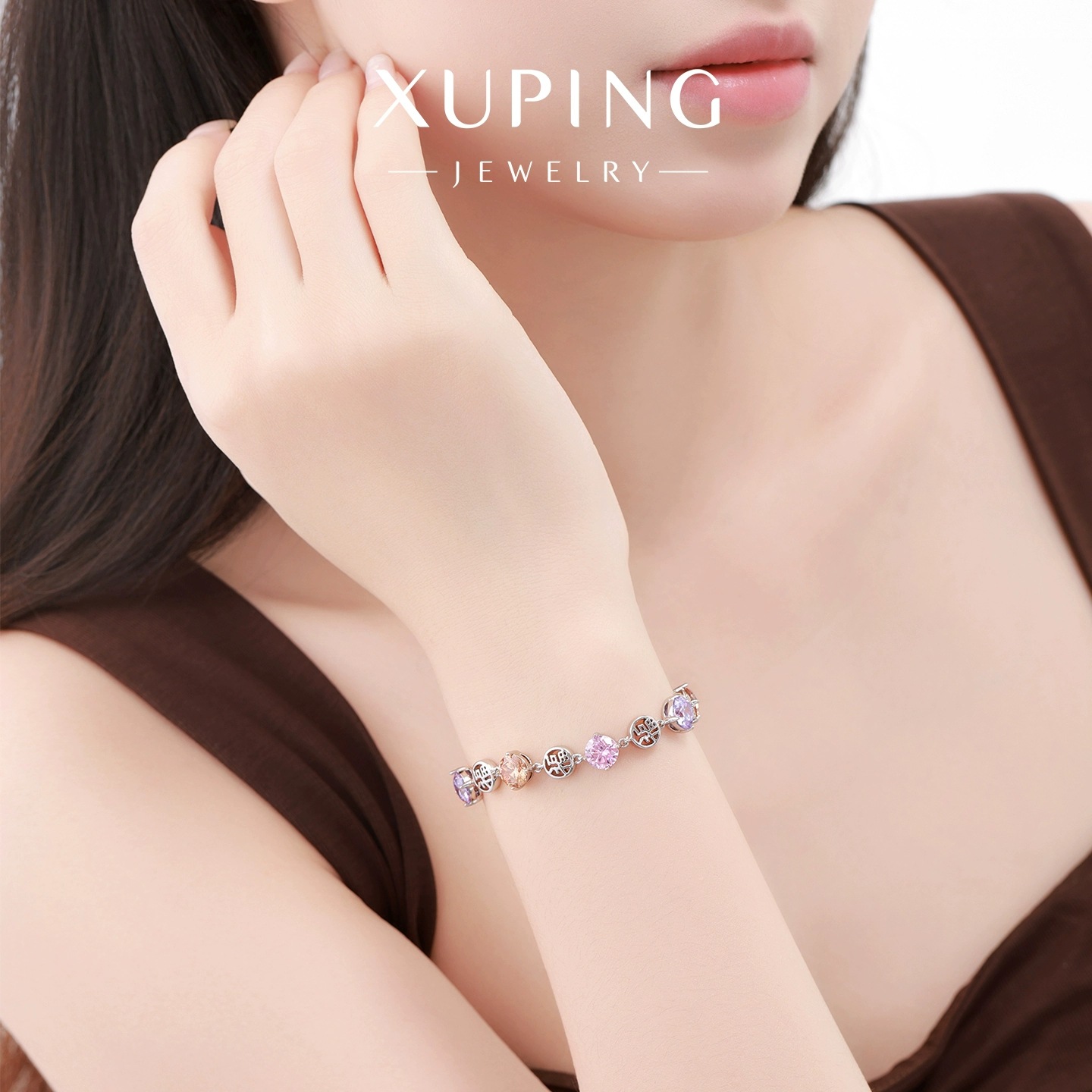 Xuping colección de lujo ligero estilo Fu-tipo empalme pulsera incrustado geométrico circular zircon hebilla temperamento joyería