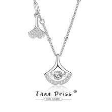 s925纯银新款时尚莫桑石灵动裙子项链女潮 百搭杏叶跳动的心项链