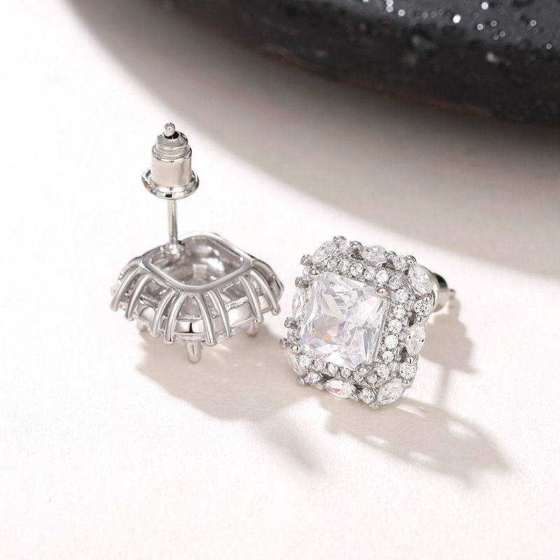 Zircon Crystal Stud Earrings For Men And Women Elegant Style_voghion.com